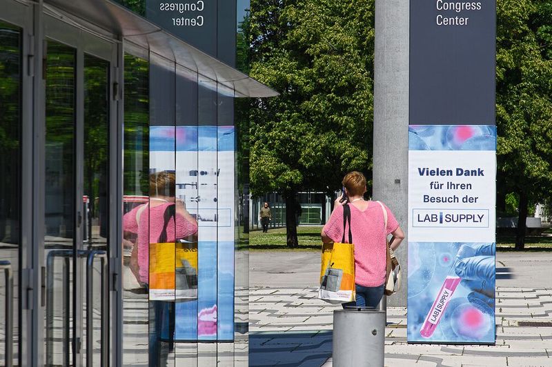 Das war's in Wien, aber nicht in Österreich. Dort findet dieses Jahr zum ersten Mal eine LAB-SUPPLY in Innsbruck statt: 4. September 2024 im Congress Innsbruck. Die nächste LAB-SUPPLY in Deutschland ist am 18. Juni 2024 in Berlin.    Mehr Infos zu den kommenden LAB-SUPPLY-Messen finden Sie auf www.lab-supply.info (Bild: Stefan Stark)