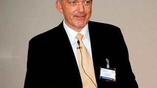 Ehrhard Thiel, Leiter Logistik und Lieferantenmanagement der Daimler AG, Gaggenau: „Wir sehen eine zunehmende Bedeutung der Informationstechnologie. 8 bis 10% können wir am Ende bei den Frachtkosten herausholen.“ Bilder: Maienschein (Archiv: Vogel Business Media)