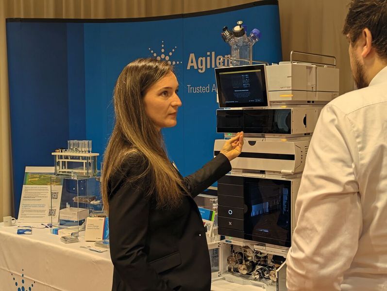 Selbstverständlich hatten die Aussteller auch das ein oder andere HPLC-System zu Anschauungszwecken mitgebracht. (Bild: VCG – Lüttmann)