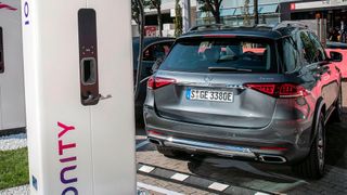 Der Mercedes GLE bekam im ADAC-Ecotest für Plug-in-Hybride lediglich einen Stern. (Bild: Daimler)