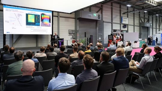 Teilnehmer beim Kick-Off des DFG-Projekts 3D-NLM.(Bild:  Karina Heßland-Wissel)