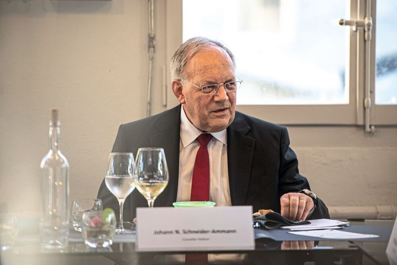 Bundesrat Schneider-Ammann während seiner «Nachholstunde» an der SIAMS-Veranstaltung in Moutier. (Pascal Crelier)