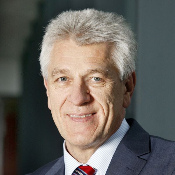 Gerhard Steiger: „Assistenzsysteme steigern die Sicherheit und den Komfort im Auto“ (Bosch)
