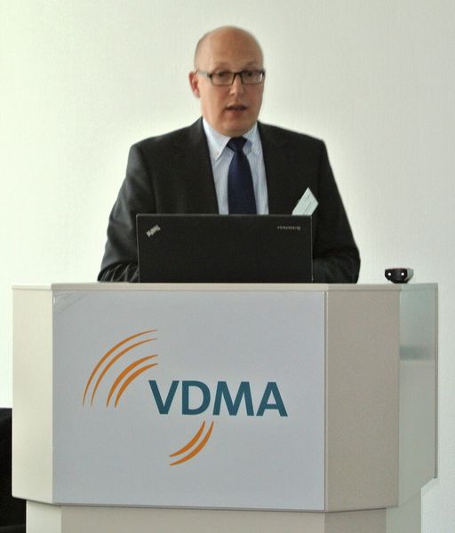 Wie Marc Artmeyer ausführte, bilden Verträge ein Hauptinstrument zur Risikosteuerung. Dazu zählen sowohl der Kundenvertrag als auch das Contract- und Claim-Management. (Archiv: Vogel Business Media)