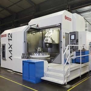 Das Huron-Fräszentrum MX 12 M im Einsatz bei Mécanat Précision.
