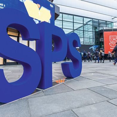 Die SPS, internationale Fachmesse für industrielle Automation, bringt Entscheider, Entwickler und Visionäre der Branche aus aller Welt zusammen. (Bild: Mesago / Arturo Rivas )
