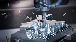 Für die Entwicklung der Prototypen von Hochleistungsbatterien sind flexible Fertigungsdienstleistungen unabdingbar, so braucht es an einem Tag CNC-gefräste Teile, am nächsten Tag 3D-gedruckte Prototypen. (Bild: Protolabs)