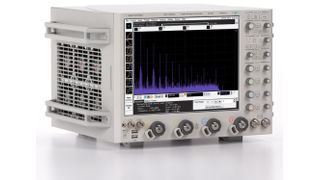 Ordentliche Bandbreite: Das Agilent DSAX96204Q bietet eine Bandbreite von 63 GHz. Allerdings sind die Oszilloskope nicht der Flaschenhals, sondern die Tastköpfe (Agilent)