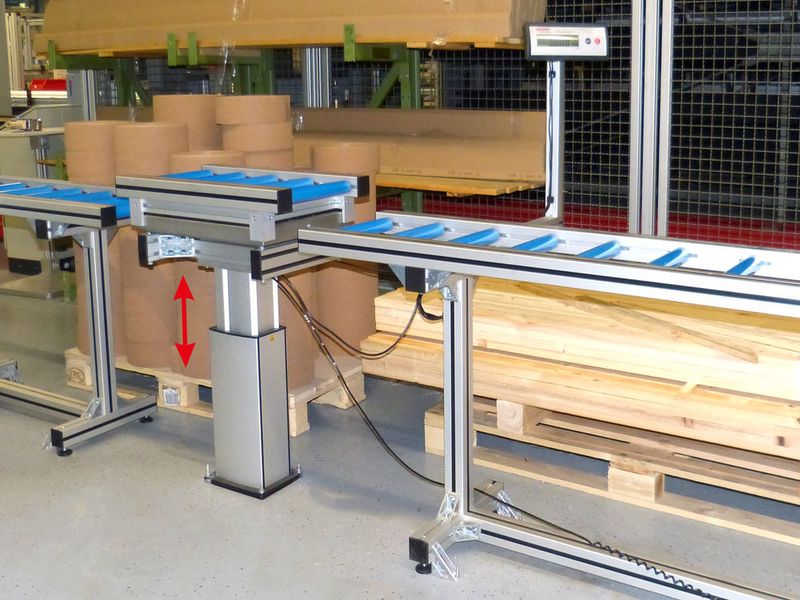 Das Bilz zeit RK-Impuls: eine Rollstrecke mit integrierter Waage für den Profilversand. (Bild: RK Rose+Krieger)