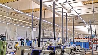 Für Hutz-EL konstruierte, baute und montierte Büchel für insgesamt 22 Maschinen zwei Gruppenabsaugungen mit je einem Luftvolumen von 12.000 m3/h. (Büchel)