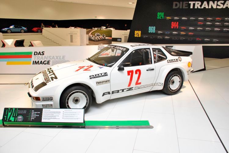 Der 924 Carrera GTR von 1982 basierte auf dem Carrera GT/GTS . Sein 375-PS-Turbomotor machte ihn fast 300 km/h schnell. Man setzte ihn erfolgreich in der Sportwagen-Weltmeisterschaft und bei den 24-Stunden-Rennen von Le Mans ein. (Foto: Dominsky)