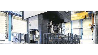 Das Prozessüberwachungssystem für die Presshärteanlage bei Schuler erlaubt eine exakte Kontrolle der Produktion. (Schuler)