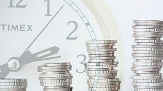 Die deutsche Chemie investiert verstärkt im Ausland. Seit 2012 übersteigen die Auslandsinvestitionen die Investitionen im Inland. (gemeinfrei/Tumisu)