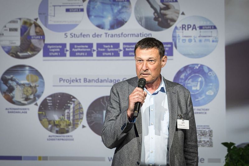 Anwenderkongress Steckverbinder 2023: Tag 1 mit Basisseminaren, Podiumsdiskussion und Posterslam. (Bild: Stefan Bausewein)