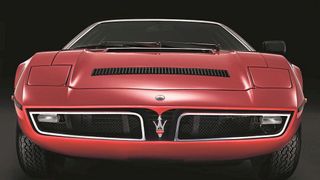 Gerade einmal 564 Exemplare entstanden vom Maserati Bora von 1972 bis 1978. Als Anfang der Siebziger die Ölkrise ausbrach, trennte sich die damalige Maserati-Mutter Citroën von ihrer Tochter. Die Produktionszahlen brachen entsprechend ein. (Bild: Maserati)