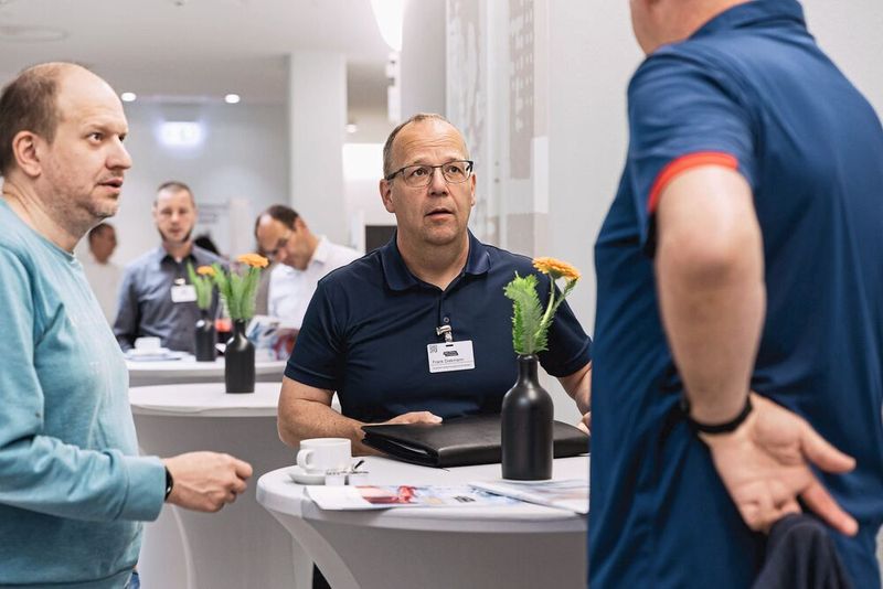 Impressionen der Fachtagung „Mehr Effizienz im Presswerk“ 2025 in Würzburg. (Bild: Stefan Bausewein)