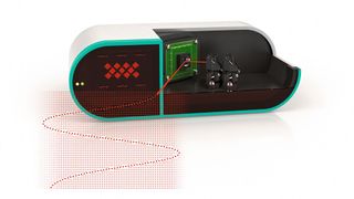 Blick ins Innere: Die Produktstudie R3000 von Pepperl+Fuchs kombiniert die Pulse Ranging Technology (PRT) mit einem mikroelektromechanisch bewegten Spiegel. Damit wird eine hochgradig robuste Lösung erreicht. (Bild: Pepperl+Fuchs)