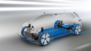 Es gibt diverse Ideen den Antriebsbatterien ein zweites Leben, exemplarisch als Notstromversorgung für Krankenhäuser oder als Pufferspeicher für e-Tankstellen, zu geben. In großem Maßstab wird dies bislang jedoch nicht umgesetzt. (Hersteller)