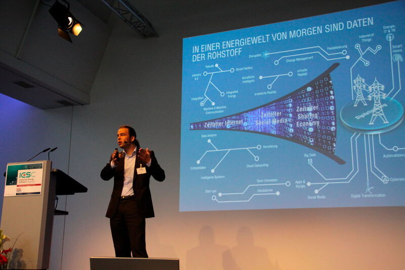 Ulrich Schmack von Digital Energy Solutions (ein Joint Venture von BMW und Viessmann) sprach über 