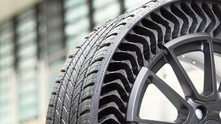 Smarte Reifen sind vernetzt – und kommen teilweise ohne Luftfüllung aus. (Michelin)