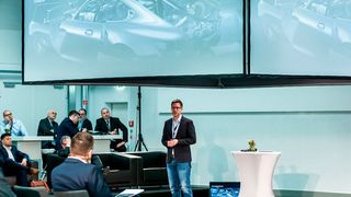 Uwe Renz, Bereichsleitung Entwicklung Aufbau/Karosserie bei Mercedes-AMG, sagte auf dem Leichtbau-Gipfel in Würzburg: „Unsere Industrie muss sich noch mehr auf neue Herangehensweisen einlassen.“ (Stefan Bausewein)