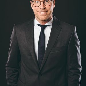 Wechsel der Geschäftsführung: Seit dem 1.10.2023 hat Dr. Mark Eikötter die Geschäftsführung der Wittenstein motion control GmbH über- nommen. Eikötter ist fachlich breit aufgestellt durch seine beruflichen Stationen in der globalen Werkzeug-maschinenbranche sowie im inter- nationalen Maschinen- und Anlagenbau.(Bild:  Liza Schirrmacher / studioline Bad Oeynhausen)