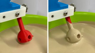FLM-gefertigter Probekörper vor (links) und nach (rechts) der Beschichtung mit keramischem Schlicker. Das SKZ und FGK entwickeln das Nachbehandlungsverfahren im Projekt „CerAM-Coating“.

 (Bild: FGK | Dr. Alena Stein)