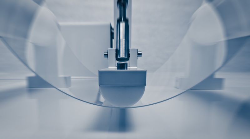 Bricht auch unter großer Spannung nicht: Xensation Cover Glas (Bild: Schott)