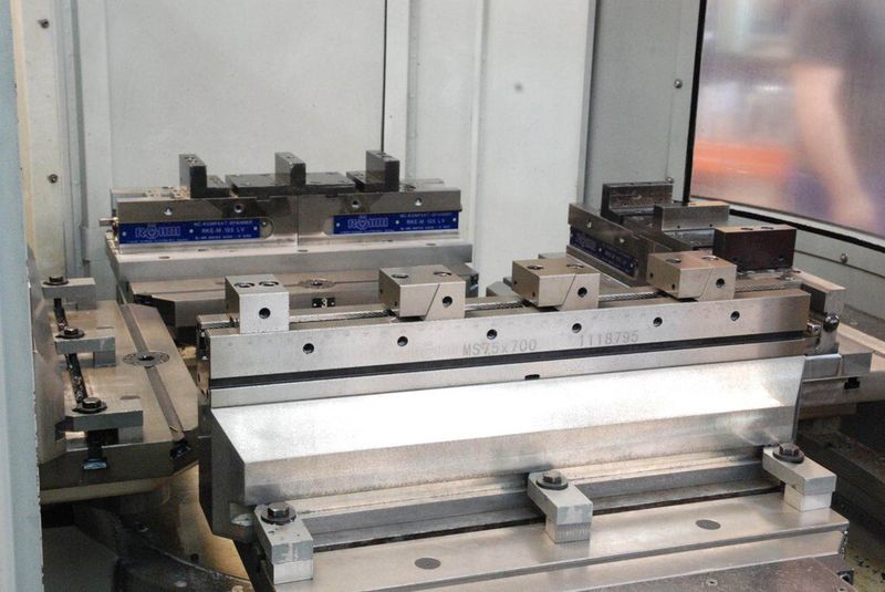 Wechselpalette und Röhm-Spannleisten erhöhen die Produktivität und Flexibilität beim Lohnfertiger Roland Fleischer GmbH. (Bild: Röhm, Applikation Fleischer)