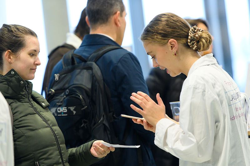 Nach einem unkomplizierten Check-In am Eingang stand einem spannenden Messetag nichts mehr im Weg      Mehr Infos zu den kommenden LAB-SUPPLY-Messen finden Sie auf www.lab-supply.info (Bild: Stefan Stark)