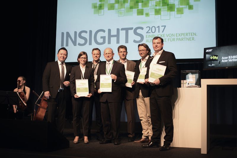 Acer Award-Verleihung: (v.l.n.r) Gerit Günther (Acer), Anja Wegmann (PP 2000), Benedikt Müller (Bechtle), Gerd-Lothar Leonhart (Ricoh), Klaus Schroth (Workstation), Norbert Pesch (U+P Systemhaus), Christian Schwickart (Bechtle)  (Acer)