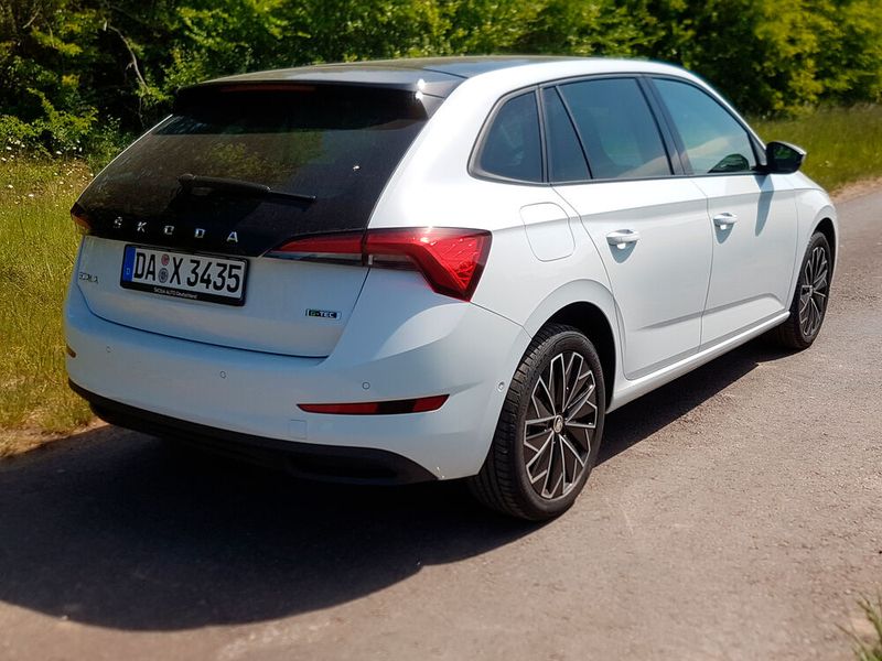 Mit drei Zylindern und 90 PS ist der Scala kein Sportler, dafür ein solider Kombi mit gutem Platzangebot in seiner Klasse. (Bild: Auto-Medienportal.Net/Michael Kirchberger)