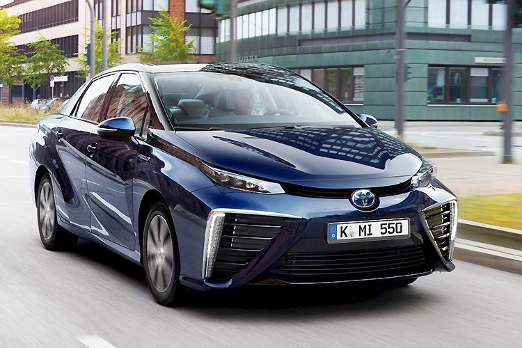 Der Toyota Mirai kommt so außergewöhnlich daher, dass man nicht so recht weiß, ...  (Foto: Toyota)