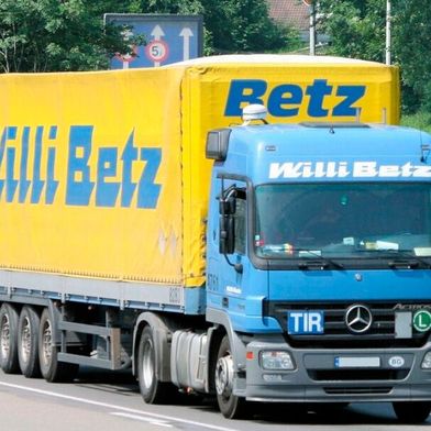 Die Spedition Betz International, Tochterunternehmen von Willi Betz (siehe Lkw-Design), hat zwar viele Aufträge in den Büchern, musste aber jetzt Insolvenz anmelden ... (Bild: Betz International)