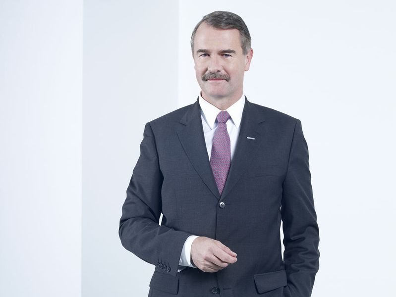 Dr. Müller, former head of Süd-Chemie's catalysts business will join Clariant's excecutive comitee. Müller will lead Clariant's new business units Catalysis & Energy and Functional Materials.  (Picture: Süd-Chemie)