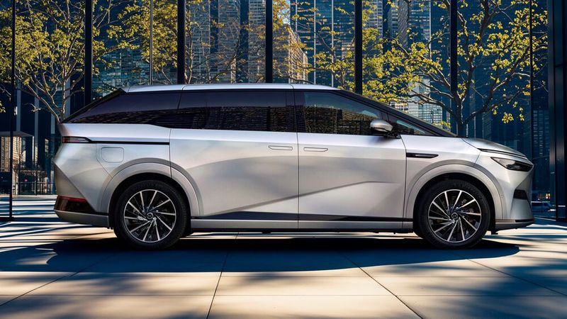 Beim Xpeng handelt es sich um einen 5,30 Meter langen Großraumvan mit sieben Sitzen. (Bild: Xpeng)
