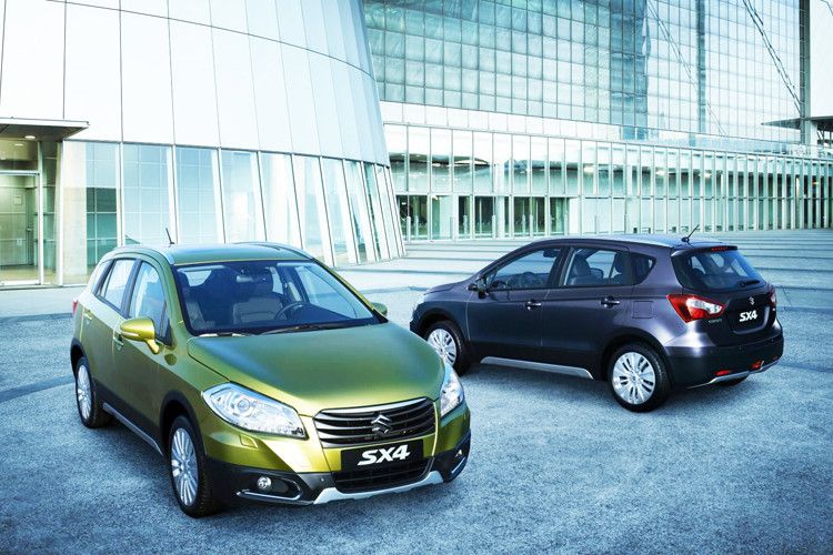 Der neue SX4 ist zum Verkaufsstart im Herbst als 1,6-Liter-Benziner und 1,6-Liter-Diesel mit jeweils  88 kW/122 PS zu haben. Sein Verbrauch im Drittelmix liegt laut Hersteller bei 5,3 (5,7) bzw. 4,1 (4,3) Liter pro 100 Kilometer. Preise sind bislang nicht bekannt. (Foto: Suzuki)