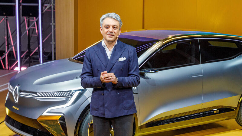 Renault-Chef Luca de Meo stellte am Donnerstagabend in Paris unter anderem die E-Studie Mégane E-Vision vor.