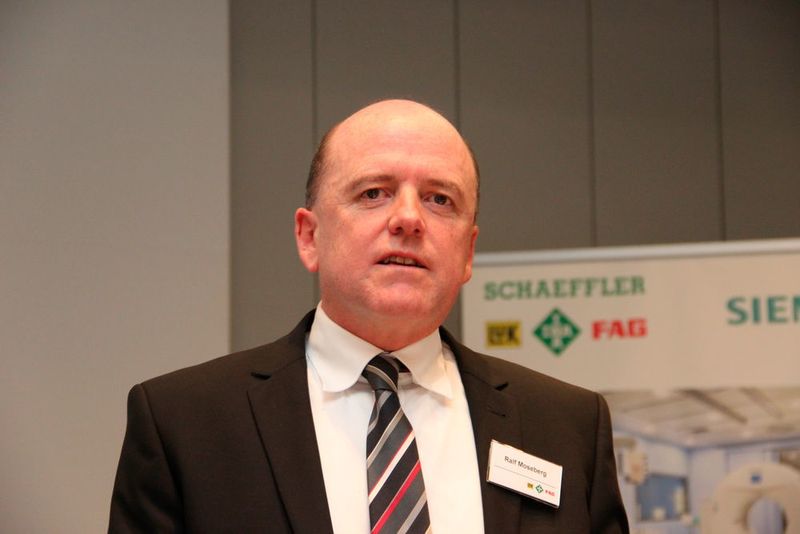 „Am Schaeffler-Standort in Homburg haben wir beste Voraussetzungen, solch komplexe Projekte zu realisieren. Hier verfügen wir über das notwendige Know-how in allen Bereichen, angefangen von der Produktentwicklung, der Validierung, über den Einkauf, den Customer Service, dem Supply Chain Management bis zur Produktion vor Ort“, so Ralf Moseberg, Geschäftsleitung Lineartechnik. (Bild: Reinhold Schäfer)