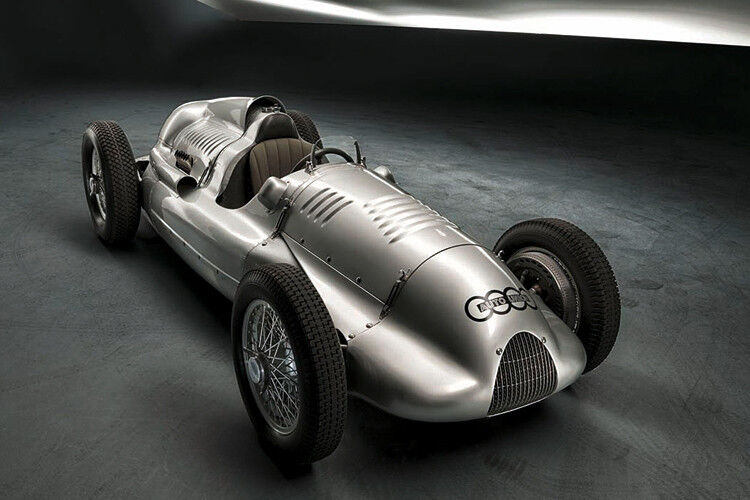 Einer der schönsten Rennwagen der Motorsportgeschichte: Der Auto Union Typ D Doppelkompressor-Rennwagen von 1939 ist wieder bei der Audi AG. (Audi)