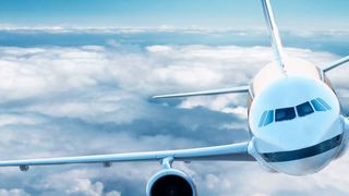 Mit „Rhegreen“ startet der weltweit operierende Logistikdienstleister Rhenus das erste Programm zur Kohlendioxidreduzierung in der Luftfracht. (©dell - stock.adobe.com)