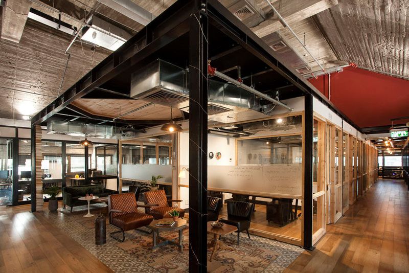 Das Mindspace-Konzept bietet beste Arbeitsbedingungen für Unternehmen jeglicher Größe. Zu dem besonderen Service zählen: ausgewähltes Designer-Interieur im Boutique-Stil in Einzel- und Großraumbüros, sowie modernste Technik in allen Konferenz- und Telefonräumen. (Bild: Mindspace)