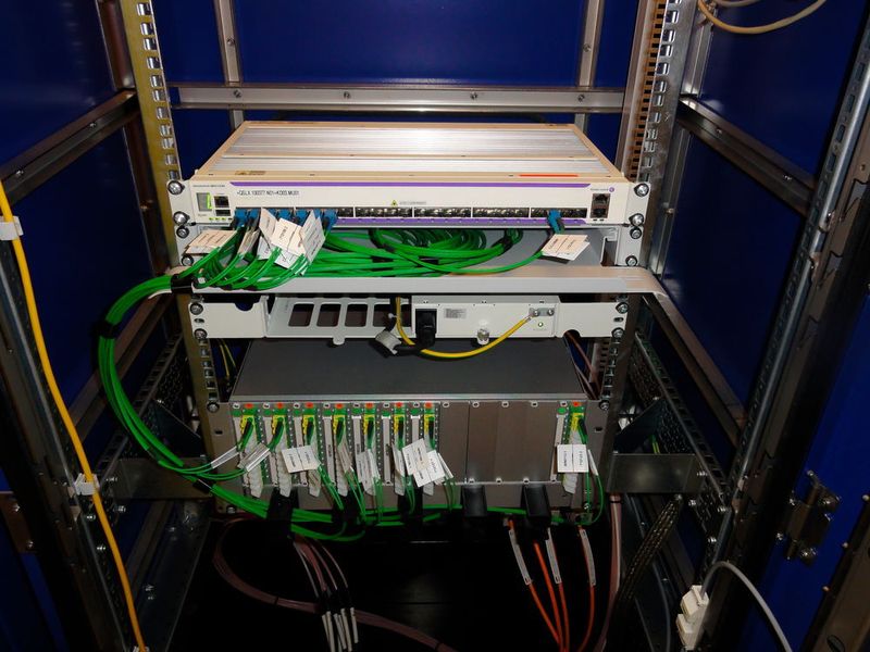 Spezielle robuste und lüfterlose Switches garantieren einen reibungslosen Betrieb auch unter harten Umgebungsbedingungen. (Alcatel-Lucent Enterprise)