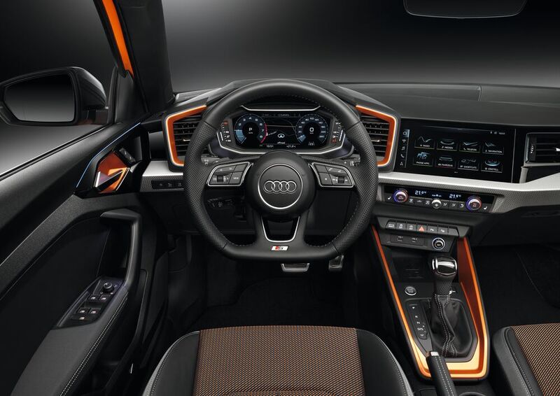 Das Interieur orientiert sich am Angebot des A1 und kann auf Wunsch farbenfroh gestaltet werden. (Audi)