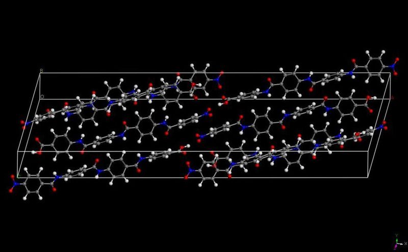 Abb. 5: OPBA4, Tetra-para-benzamide, bildet H –Brücken aus und wird als strukturbildendes Element bei der Selbstorganisation von Copolymeren verwendet. Diese rein organische Struktur konnte trotz Vorzugsorientierung und hoher Strahlempfindlichkeit gelöst werden.  (Bild: Kolb et al., Universität Mainz)