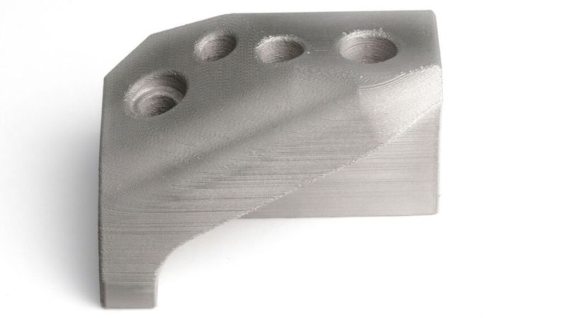 Luftkurvenschneid-Profilwerkzeuge sind eine Komponente von Stanzwerkzeugen. D2-Werkzeugstahl ist aufgrund seiner hohen Härte und Verschleißfestigkeit ein Schlüsselmaterial für diese Anwendung.(Bild:  Business Wire)