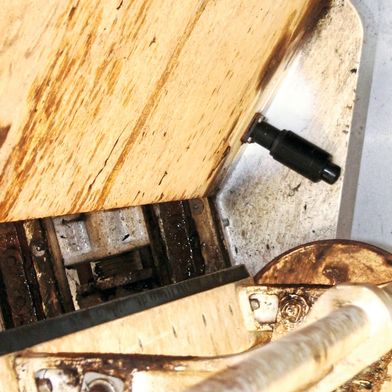 Industriestoßdämpfer von ACE dienen der Verzögerung von Rotationsbewegungen eines Schabers. (Bild: ACE)