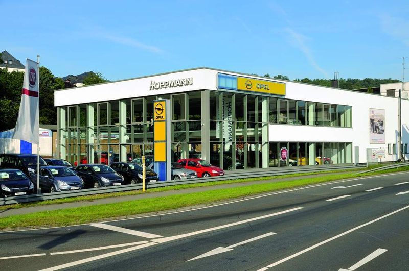 Im Oktober 2005 übernahm Hoppmann das Traditions-Autohaus Ulrici-Oranien in Dillenburg. (Archiv: Vogel Business Media)