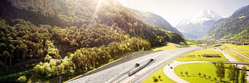 Um die Service-Monteure effektiv vor schädlichen Abgasen zu schützen, kommen im Gotthard-Tunnel Wartungsfahrzeuge zum Einsatz, die mit kom­pakten und leistungsstarken elektrischen Antrieben von ABB ausgestattet sind.
