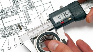 Die heutigen Zeichnungen im Markt stellen zu über 70 Prozent noch die Art und Weise der Tolerierung aus den 80er Jahren dar. Geometrische Produktspezifikationen (GPS) – das größte regelbasierte Normensystem der ISO – sind in vielen Unternehmen noch immer unbekannt oder unzureichend implementiert. (Bild: ©industrieblick - stock.adobe.com)